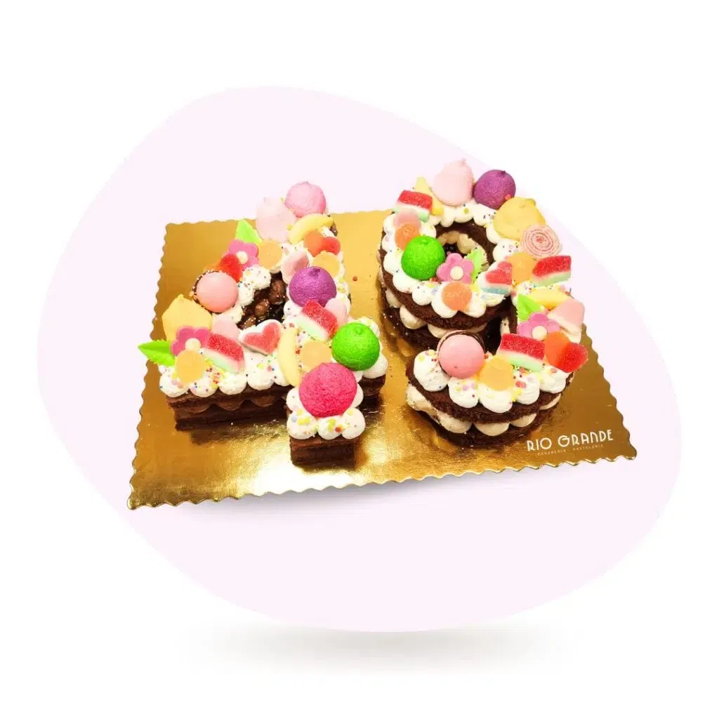 Tarta forma número 49 - RioGrande Pastelería Córdoba